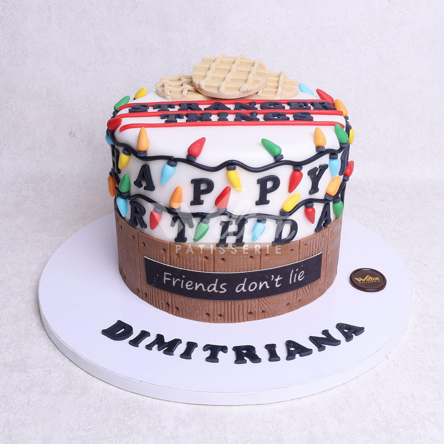 DD.23.c FRIENDS - Adult Birthday Cake - WILTON PATISSERIE